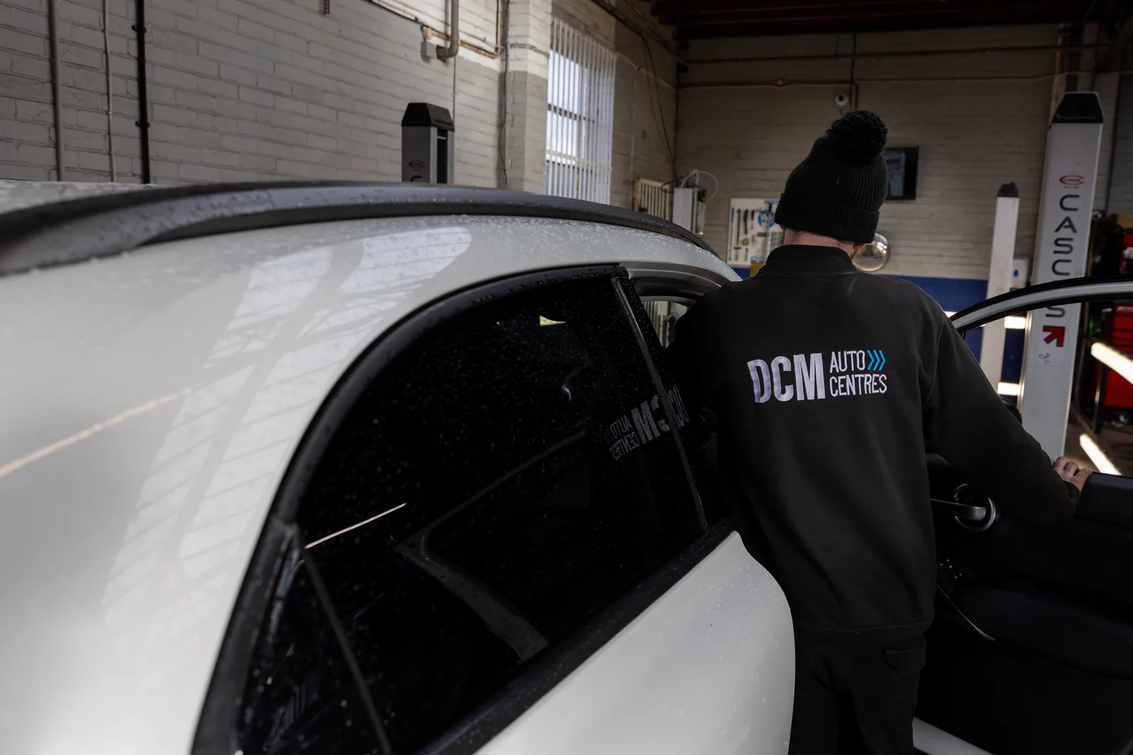 Electric and Hybrid Car Maintenance: What’s Different and What Stays the Same?